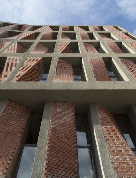 Kahrizak Residential Project / CAAT Studio Brick Works, Brick Detail, Brick Art, Brick Architecture, Exposed Concrete, Exposed Brick Walls, Architecture Inspiration, Brick Facade, Brick Design