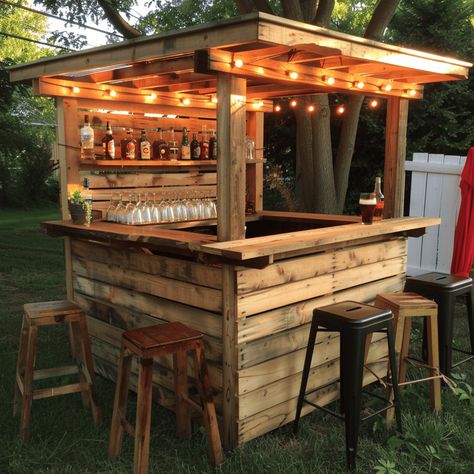 backyard bar made from pallets