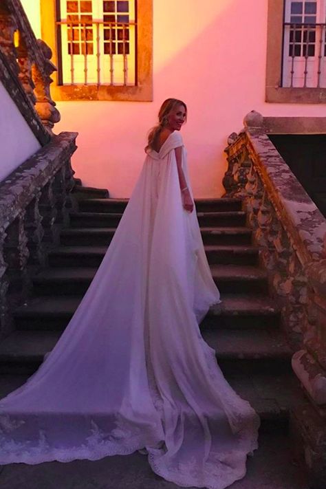 This Portuguese Bride's Caped Wedding Dress Took 135 Hours to Create — and It Came Out a Masterpiece Bridal Gown Inspiration, Something Borrowed, Popsugar Fashion, Magical Wedding, Something Old, Something Blue, Popsugar, Beautiful Bride, White Wedding