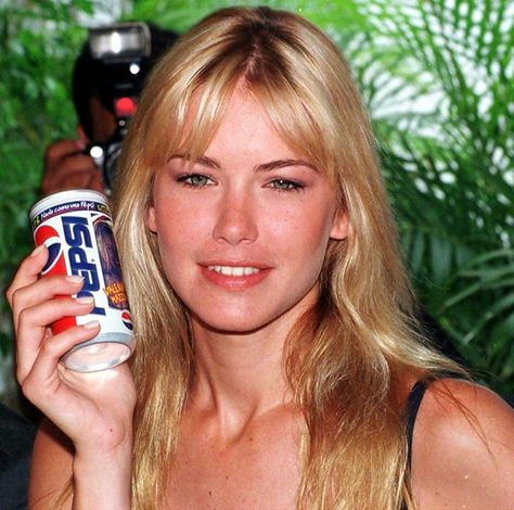 Valeria Mazza - Pepsi Unorganized Idea, Ricky Martin, Claudia Schiffer, Cindy Crawford, Promotional Events, Coors Light Beer Can, Celebrity Look, Latin America, Every Girl