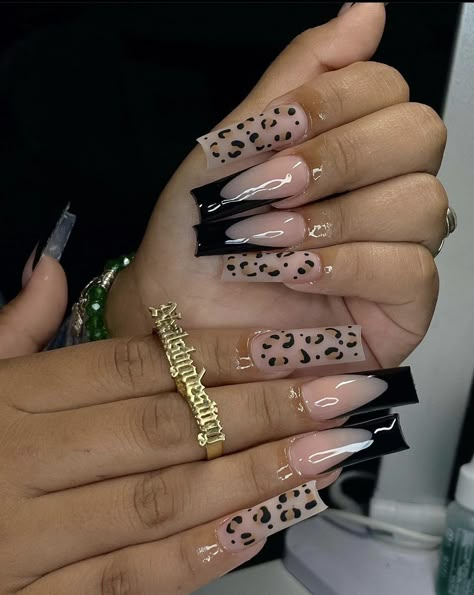 Y2k Nails Cheetah, Black Lepord Print Nails, Black And Leopard Print Nails, Cute Cheetah Print Nails, Black And Cheetah Print Nails, Lepord Print 2000s Nails, Lepord Print Nails Design, Lepord Nails Acrylic French Tip, Leapord Nails Acrylic