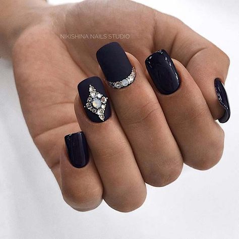 Black Nails With Rhinestones, Nails With Rhinestones, Black Nails With Glitter, Matte Black Nails, Plaid Nails, Nail Designs Valentines, Nails Design With Rhinestones, Black Nail Designs, Glam Nails