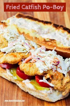 Poboy Sandwich Recipe, Po Boy Sandwich, Southern Fried Catfish, Catfish Recipes, New Orleans Recipes, Remoulade Sauce, Fried Catfish, Louisiana Recipes, Baked Fish