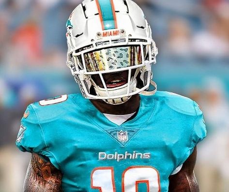 Tyreek Hill Dolphins, Nfl Dolphins, Nfl Uniforms, Tyreek Hill, Miami Dolphins Football, Superbowl Champions, Dolphins Football, Nfl Photos, Patrick Mahomes