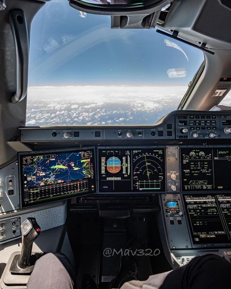 A350 Cockpit, Pilots Quotes Aviation, Future Pilot, Pilot Career, Pilot Quotes, Aviation Education, Student Pilot, Small Aircraft, Airplane Wallpaper