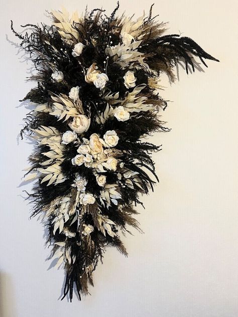 Introducing our exquisite Gothic Black Dried Flower Bouquet, a truly unique and captivating choice for your Gothic wedding. This striking bridal bouquet features a mesmerizing blend of black dried flowers, creating a dark and romantic aesthetic. Each bloom has been carefully preserved, retaining its natural beauty and delicate charm. The contrasting colors and textures of the dried flowers make this bouquet truly one-of-a-kind, adding an enchanting touch to your wedding ensemble. Displayed in an Dark Wedding Bouquet, Gothic Forest Wedding, Southern Gothic Wedding, Flower Archway, Black Wedding Decorations, Black Bouquet, Wedding Swag, Wedding Appetizers, Romantic Aesthetic