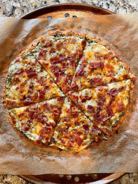 Easy-to-Make Chicken Pizza Crust - Michigan Mama News Chicken Pizza Crust, Chicken Crust, Low Carb Spaghetti, Egg Pizza, Chicken Crust Pizza, Pizza Roll, Chicken Nugget Recipes, Marinara Sauce Homemade, Pizza Crust Recipe