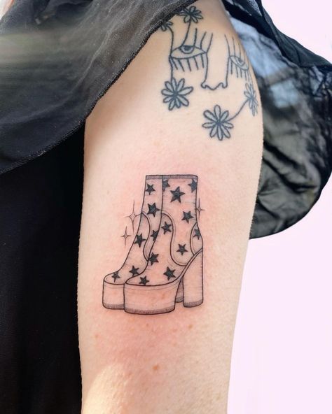 sophie floyd on Instagram: “🌟🌈⭐️ @topboytattoo next to a healed beauty by @isobel.bronwyn” Boots Tattoo, Sophie Floyd, Shoes Tattoo, Tattoo Planning, Mia Boots, Shoe Tattoos, Fake Skin, Stay Groovy, Tattoo Practice