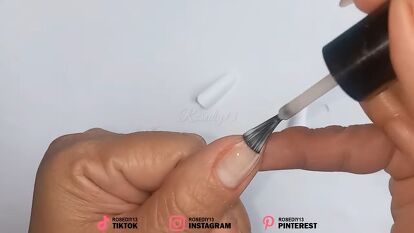 This is a guide to making DIY fake nails at home. Learn how to make fake nails out of nail polish and paper with this fun step-by-step tutorial. Make Fake Nails, Diy Fake Nails, Diy Nails Tutorial, Nails Tutorial, Dress Alterations, Nails Diy, Strong Nails, Nails At Home, Natural Curves