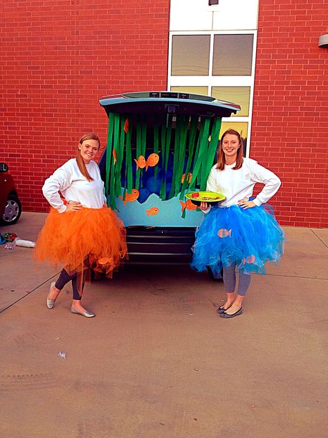 Under the sea! Trunk or treat idea! Turtle Trunk Or Treat, Scuba Trunk Or Treat, Under The Sea Trunk Or Treat Ideas, Ocean Trunk Or Treat Ideas, Trunk Or Treat Under The Sea, Fish Trunk Or Treat, Fishing Trunk Or Treat Ideas, Underwater Trunk Or Treat, Trunk Or Treat Fishing