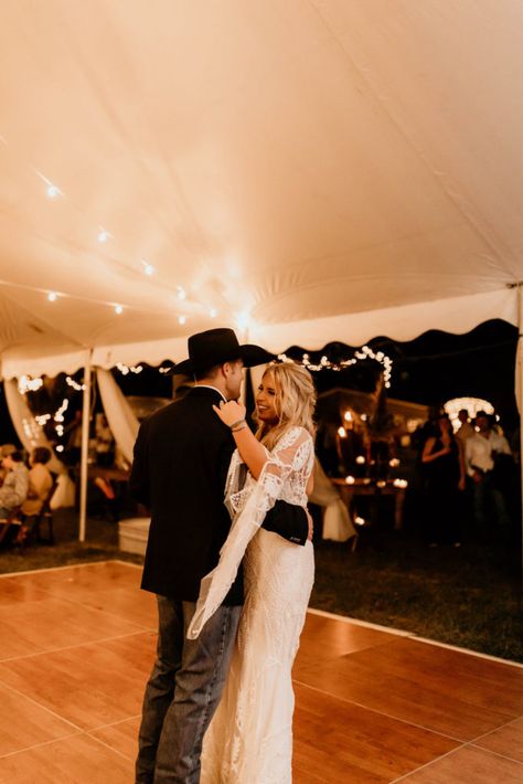 Country Wedding Dance Floor, Western Wedding Exit Ideas, Western Wedding Dance Floor, First Dance Songs Country, Western Wedding Reception, Zach Bryan Wedding Photos, Wedding First Dance, Dance Floor Wedding, Family Together