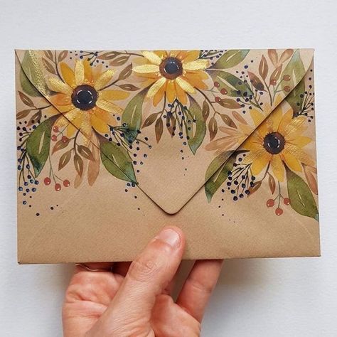 Flower Envelope, Snail Mail Art, Mail Art Envelopes, Pen Pal Letters, Art Hub, Envelope Art, Envelope Design, Mail Art, Brown Paper