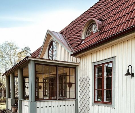 Country Family Home, Norwegian Cottage, Norwegian Home, Swedish Homes, Norwegian House, Cabin Windows, Swedish Interiors, Swedish Apartment, My Scandinavian Home