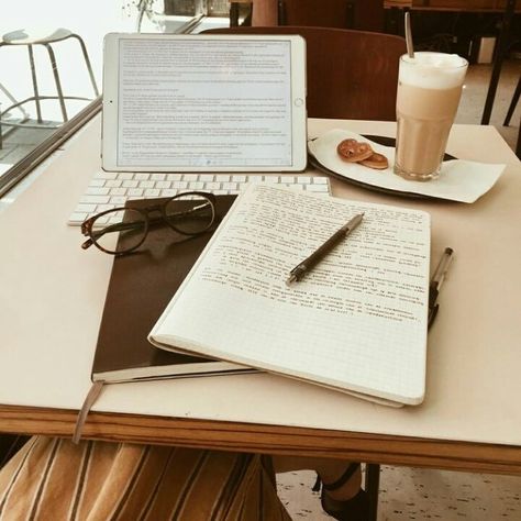 Coffee Study, Office Organization At Work, Study Organization, Studying Life, Work Motivation, School Inspiration, Study Motivation Inspiration, Study Space, Studying Inspo