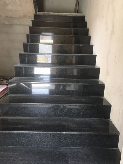 Black Granite Staircase Design, Stair Tiles Ideas Modern, Granite Staircase Design, Wall Tiles Design For Living Room, Living Room Designs India, Staircase Interior, Arch Designs For Hall, Indian Police, 20x40 House Plans