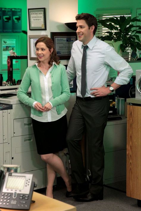 Dwight And Angela, Office Cast, Jim And Pam, The Office Jim, The Office Characters, Cute Couples Costumes, Chris Martin Coldplay, The Office Show, Jenna Fischer