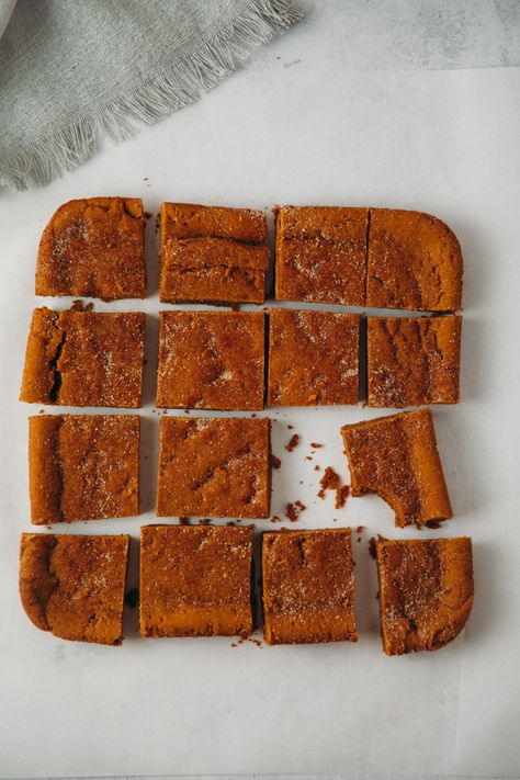 Molasses Ginger Cookie Bars with Cinnamon Sugar Top - Liv B. Molasses Bars, Vegan Buttermilk, Vegan Bars, Chewy Ginger Cookies, Fried Pies, Perfect Pancakes, Ginger Snap Cookies, Vegan Pancakes, Ginger Cookies