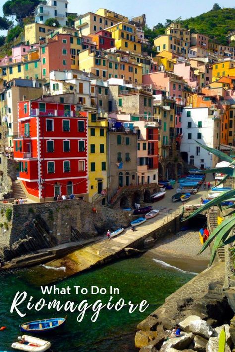 Riomaggiore Italy, Backpacking Italy, Cinque Terra, Italy With Kids, Italy Tips, Italy Culture, Italy Road, Italy Places, Food Italy