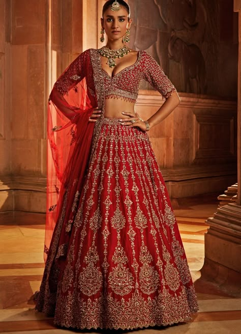 Deep Red Raw Silk Bridal Lehenga Set Nitika Gujral - Fabilicious Fashion Dresses For Indian Wedding, Lengha Wedding, Lehenga Outfits, Wedding Lengha, Sabyasachi Bridal, Latest Bridal Lehenga Designs, Maharani Designer Boutique, Raw Silk Lehenga, Bridal Lengha