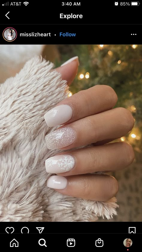 Christmas Nail Ideas Acrylic, Red Christmas Nails Acrylic, Nail Ideas Acrylic, New Years Nails, Christmas Nail Ideas, Engagement Nails, Nails Art Designs, Nail Acrylic, Subtle Nails