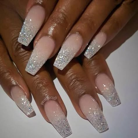 40+ Nude Nail Art Ideas to Mix Up Your Basic Manicure — OSTTY Pale Nails, Champagne Nails, Glitter Tip Nails, Nail Art Simple, Glitter Nails Acrylic, Nails Brown, Ombre Nails Glitter, Nails Ombre, Nails French Tip