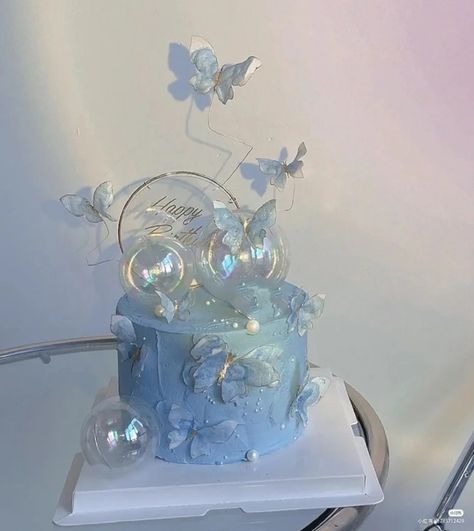 Pretty Blue Cake, Blue Cake Butterfly, Birthday Cake Ideas Aesthetic Blue, Light Blue Cake Aesthetic, Brith Cake, Blue Aesthetic Birthday, Sweet 17 Birthday Cake, Blue Cake Designs Birthday, Birthday Cakes Sweet 16