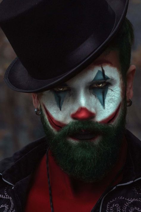 Joker Makeup Man, Man Clown Makeup, Joker Costume Men Makeup, Halloween Makeup With Beard, Men Makeup Halloween, Scary Clown Makeup Ideas Men, Boys Clown Makeup, Halloween Makeup Ideas For Men, Male Makeup Halloween