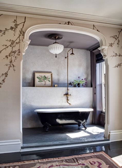 Dream bathroom Roman And Williams, Brooklyn Brownstone, Bad Inspiration, Casa Vintage, Modern Victorian, Sopot, Design Del Prodotto, Small Bathroom Decor, Dream Bathroom