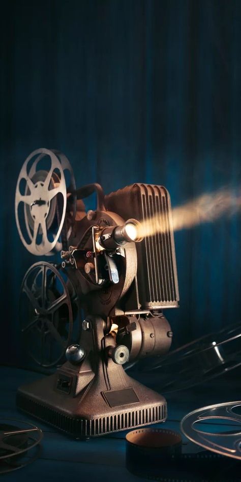 Arthouse Cinema, Childhood Images, Cinema Projector, Filmmaking Inspiration, Film Projector, Film Background, Camera Obscura, Film Reels, Movie Projector