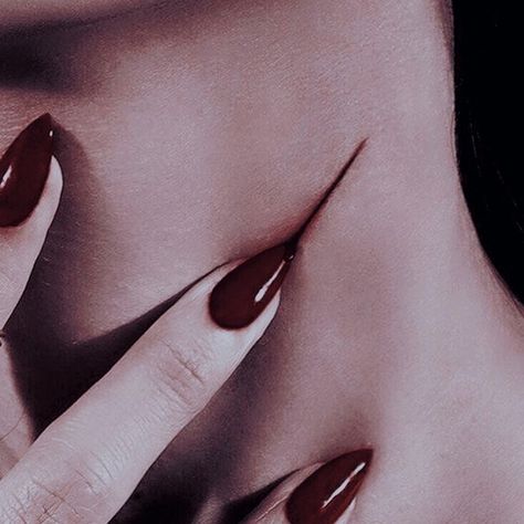 Femme Fatale Aesthetic, Tamamo No Mae, Vampire Romances, Blood Art, Halloween Inspiration, Red Aesthetic, Character Aesthetic, الرسومات اللطيفة, Aesthetic Photo