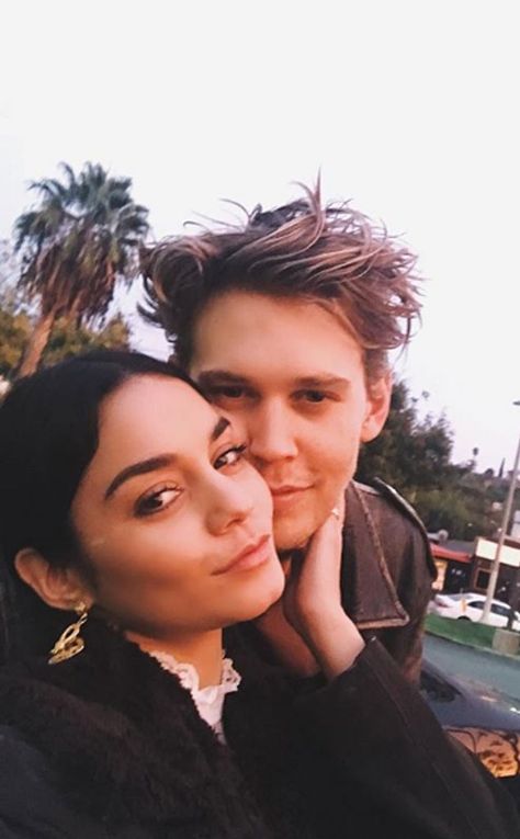 Austin Butler And Vanessa, Vanessa And Austin, Vanessa Hudgens And Austin Butler, Surprise Date, The Love Club, Austin Butler, Interracial Couples, Boyfriend Goals, Street Fashion Photography