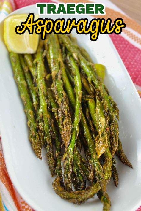 Smoked Asparagus, Traeger Smoked Turkey, Smoked Whole Turkey, Ways To Cook Asparagus, Traeger Cooking, Pellet Smoker Recipes, Traeger Grill Recipes, Grilled Asparagus Recipes, Yellow Squash Recipes