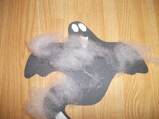 Halloween Fluffy Ghost Craft Craft For Toddlers Easy, Halloween Crafts For Preschoolers, Preschool Crafts For Kids, Crafts For Kids Halloween, Halloween Ghost Craft, Ghost Craft, Craft For Toddlers, Craft Preschool, Crafts For Preschoolers