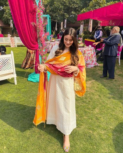 Sana Grover on Instagram: “Today’s outfit ✨” Sana Grover, Patiala Suit Designs, Lehenga Saree Design, Marriage Dress, Mehendi Outfits, Heavy Dresses, Asian Bridal Dresses, Fashion Terms, Neck Designs For Suits