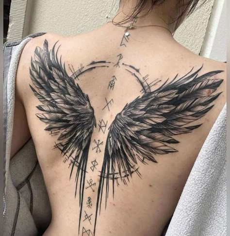 Wing Tattoos Women, Women Back Wing Tattoos, Neck Female Tattoo, Intense Tattoo Ideas, Back Tattoo Pattern, Tattoo Women Back, Dragon Wings Tattoo For Women, Bird Back Piece Tattoo, Women’s Necklace Tattoo