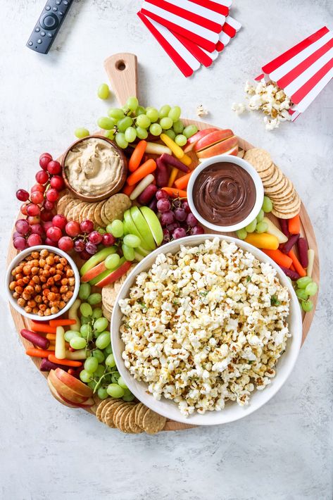 Movie Night Snacks Healthy, Family Movie Night Snacks, Healthy Movie Snacks, Snack Platters, Vegan Board, Cooking Journal, Mediterranean Diet Breakfast, Movie Night Food, Energy Bars Recipe