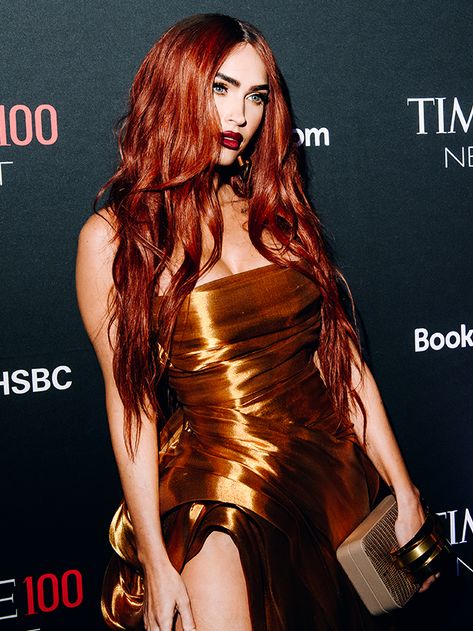 Jessica Rabbit Hair, Megan Fox Hair Color, Megan Fox Face, Bright Red Hair Color, Red Hair Outfits, Megan Fox Hair, Megan Denise Fox, New York October, Morticia Addams