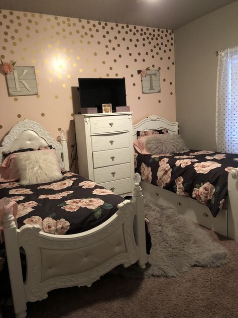 Bedroom Twin Bed Ideas, Creative Way To Fit Two Twin Beds In A Small Roo, Twin Beds Girls Room Sisters, Room Ideas For Two Sisters, Girly Twin Bed Frames, Twin Bed Frame With Gems, Twin Bedroom Ideas, Small Bedroom Ideas For 2 Sisters, Doublw Twin Beds