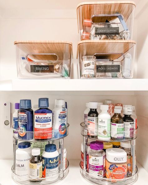 Daily Medicine Organization, How To Organize Medicines At Home, How To Organise A Medicine Cabinet, Bathroom Medication Organization, Medicine Cabinet Organization Storage Bins, Medication Organization Storage, Bedroom Organisation, Girly Items, Bathroom Organization Hacks