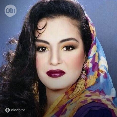 Arab Makeup, Makeup And Hairstyles, Iconic Makeup, Arabic Makeup, Egyptian Beauty, Makeup Icons, Egyptian Actress, Beauty Looks, Blue Eyeshadow