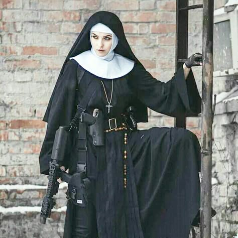 Nun Outfit, Nun Costume, Warrior Nun, The Nun, Pose Reference Photo, Character Ideas, Nun Dress, Pose Reference, Arsenal