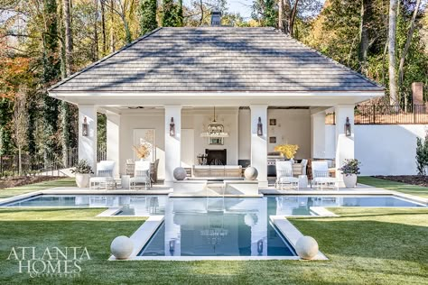 Graceful Grandeur - Atlanta Homes and Lifestyles Pool House Cabana, Mini Homes, Pool Pavilion, Pool House Designs, Pools Backyard Inground, Pool House Plans, Pool Cabana, Charming House, Atlanta Homes