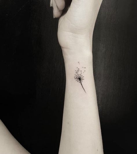 Small Dandelion Tattoo, Dandelion Tattoo Design, Delicate Tattoos For Women, Small Girly Tattoos, Alphabet Tattoo Designs, Animal Tattoo Ideas, Petit Tattoo, Hand Tattoos For Girls, Dandelion Tattoo