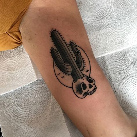 Saguaro Cactus Tattoo, Swag Tattoo, Vegas Tattoo, Cowgirl Tattoos, Tattoo New, Cactus Tattoo, Old School Tattoo Designs, Saguaro Cactus, American Traditional Tattoo