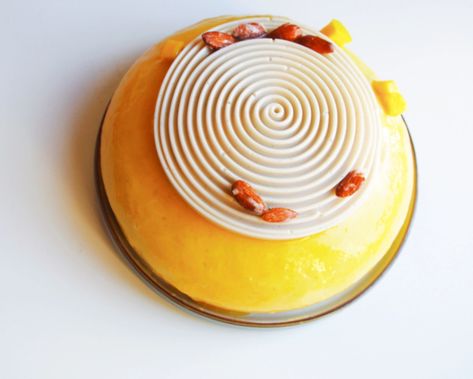 Mango, peach and almond entremet (vegan) – Miri's Cake Files Mango Coulis, Peach Mousse, Entremet Recipe, Mango Mousse Cake, Veggie Box, Vegan White Chocolate, Mango Mousse, Peach Puree, Vanilla Sponge Cake