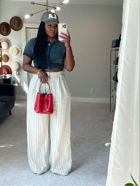 Pinstripe Pants Outfit, Outfit Ideas With Sneakers, Outfits For The Week, Orange Aura, Palazzo Pants Outfit, Cute Wardrobe, Style Uniform, Pant Outfits, Chill Outfit