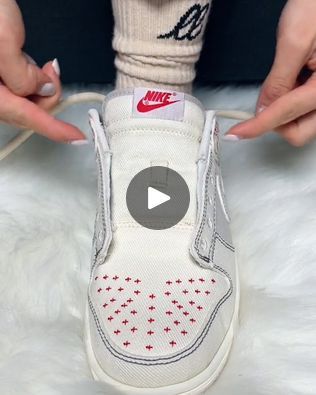 Satisfying lacing shoes | shoe, necktie | The coolest way to tie shoes 😯👟 | By LADbibleFacebook Lacing Shoes, Shoe Lacing Techniques, Ways To Lace Shoes, Mending Clothes, Diy Sneakers, Lace Diy, Lace Shoes, Shoe Lace Tying Techniques, Air Max Shoes