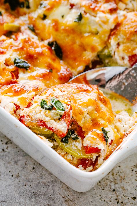 Zucchini And Cream Cheese Recipes, Zucchini Tomato Casserole, Zucchini Ideas, Tomato Casserole, Veggie Dinners, Pan Dishes, Zucchini Casserole Recipes, Delicious Vegetarian Dinner, Tuna Tataki