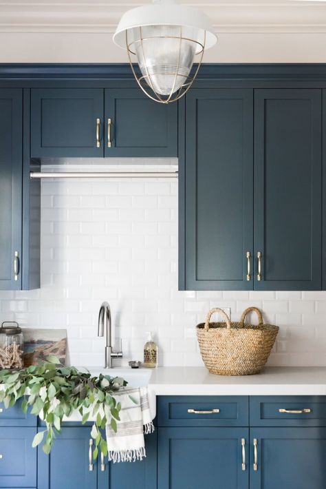 Painting Ideas - Blue Kitchen Cabinet Colors | Apartment Therapy - "This kitchen by Studio McGee features another set of cabinets in an aqua-tinged blue, but this color is significantly more subdued than the last. Look to less saturated colors to achieve a subtler effect. This one is Note, by Benjamin Moore." Studio Mcgee Kitchen, Blue Kitchen Cabinets, Kitchen Wall Lights, New Kitchen Cabinets, Kitchen Cabinets Makeover, Blue Cabinets, Classic Kitchen, Kitchen Cabinet Colors, Classic Kitchens