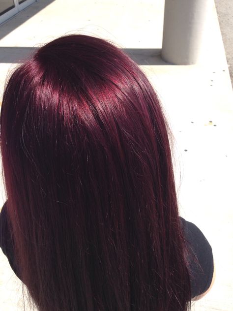 cherry coke red Pelo Color Borgoña, Cherry Red Hair, Dark Red Hair, Long Red Hair, Burgundy Hair, Hair Color And Cut, Red Hair Color, Long Red, Grunge Hair